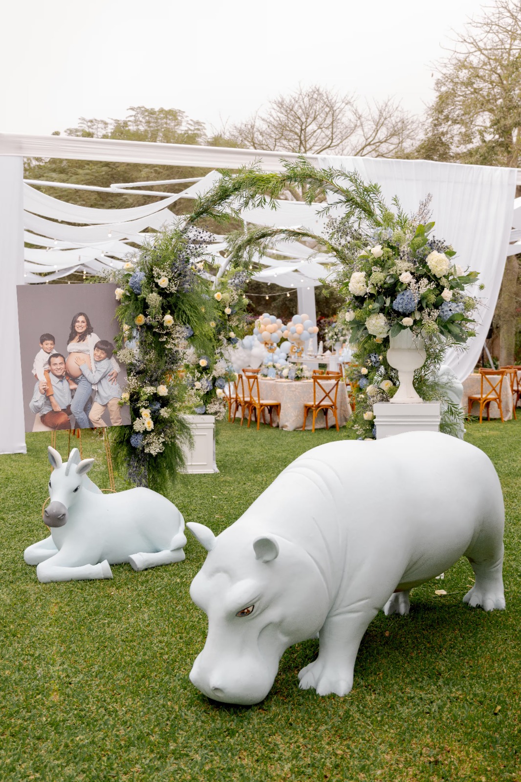 Mobiliario y menaje en alquiler para eventos · Blossom Rentals Lima